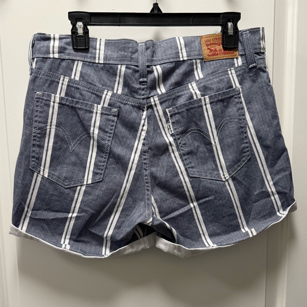 Levi’s white striped denim shorts - Picture 2 of 3